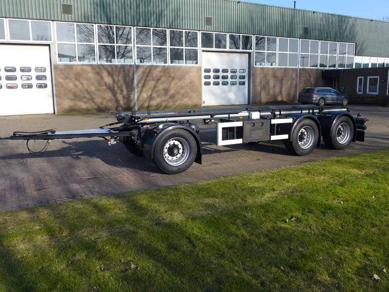 Rondaan Van Breden RAF container aanhangwagen 4.JPG