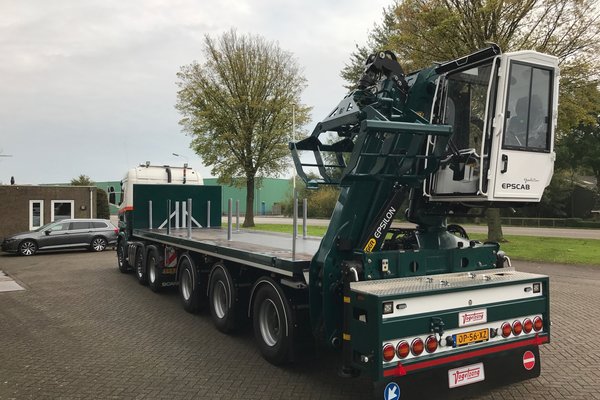 Rondaan Epsilon 260Z rijplaten truckhydrauliek.JPG 